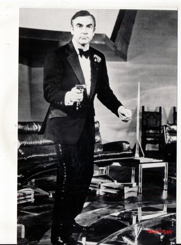 James bond 007 - james,
